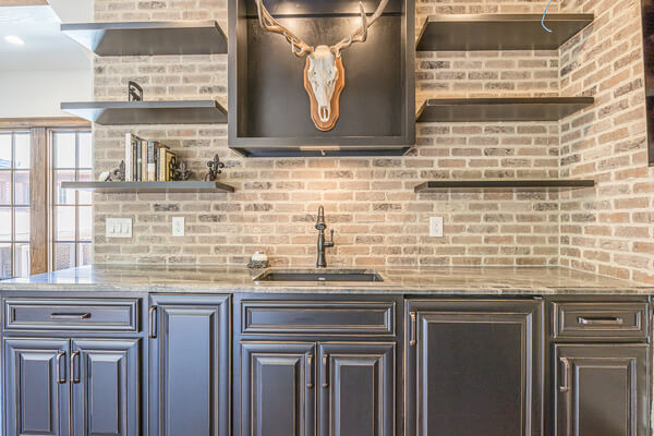 Custom built garage in the River Bend Subdivision. Image number 32