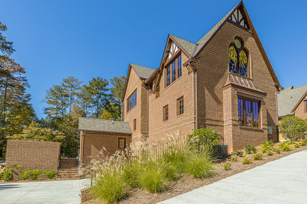 Custom built garage in the River Bend Subdivision. Image number 7